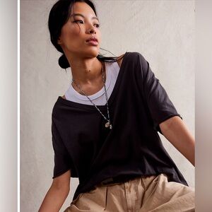 FREE PEOPLE x We The Free Nina V-Neck Tee in black size medium
